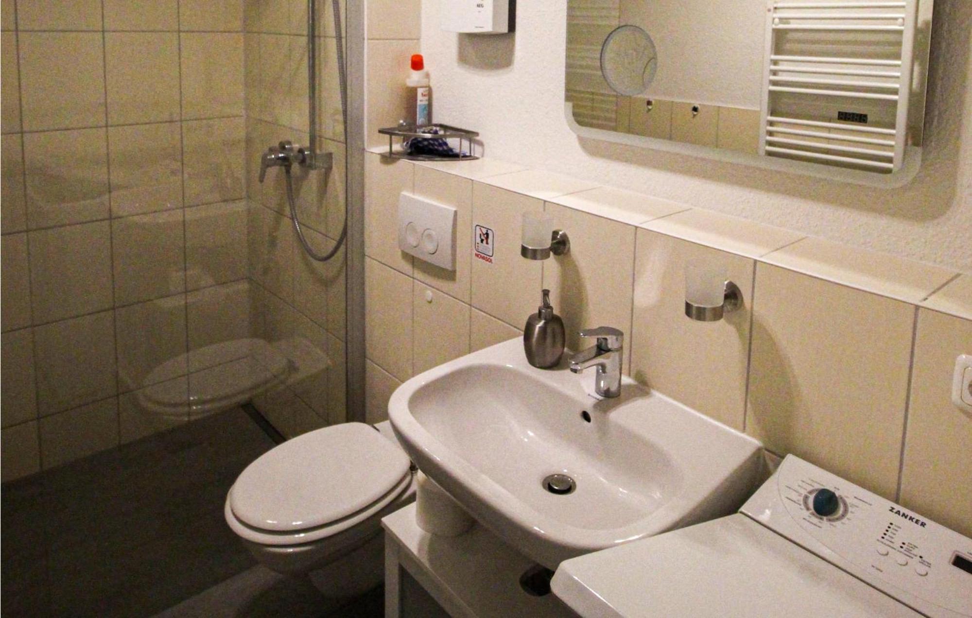 Stunning Apartment In Graal-Mueritz With Kitchen Exteriör bild
